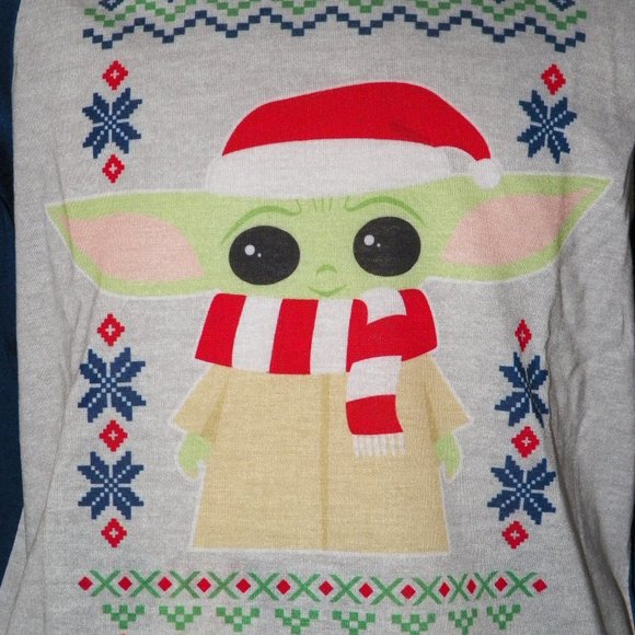 Star Wars Yoda Christmas Pajama Set - Picture 4 of 12
